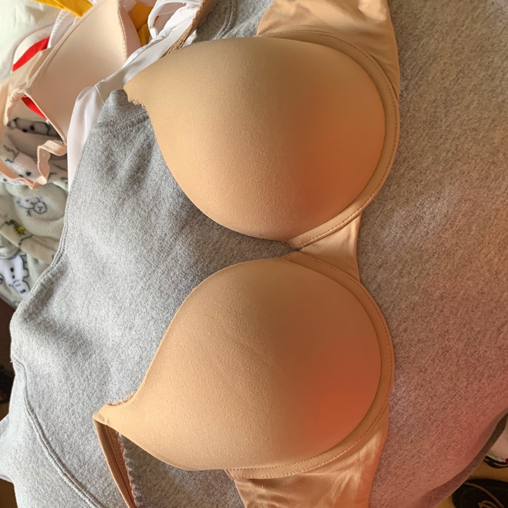 Victoria Secret Body by Victoria